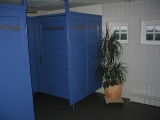 WC maedchen 2.jpg